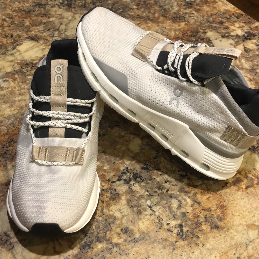 OnCloud size 6 Wide